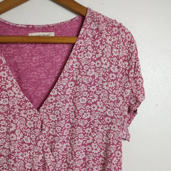 Lucky Brand Pink White Floral Print Top V-neck Short Sleeve Large - Picture 2 of 9